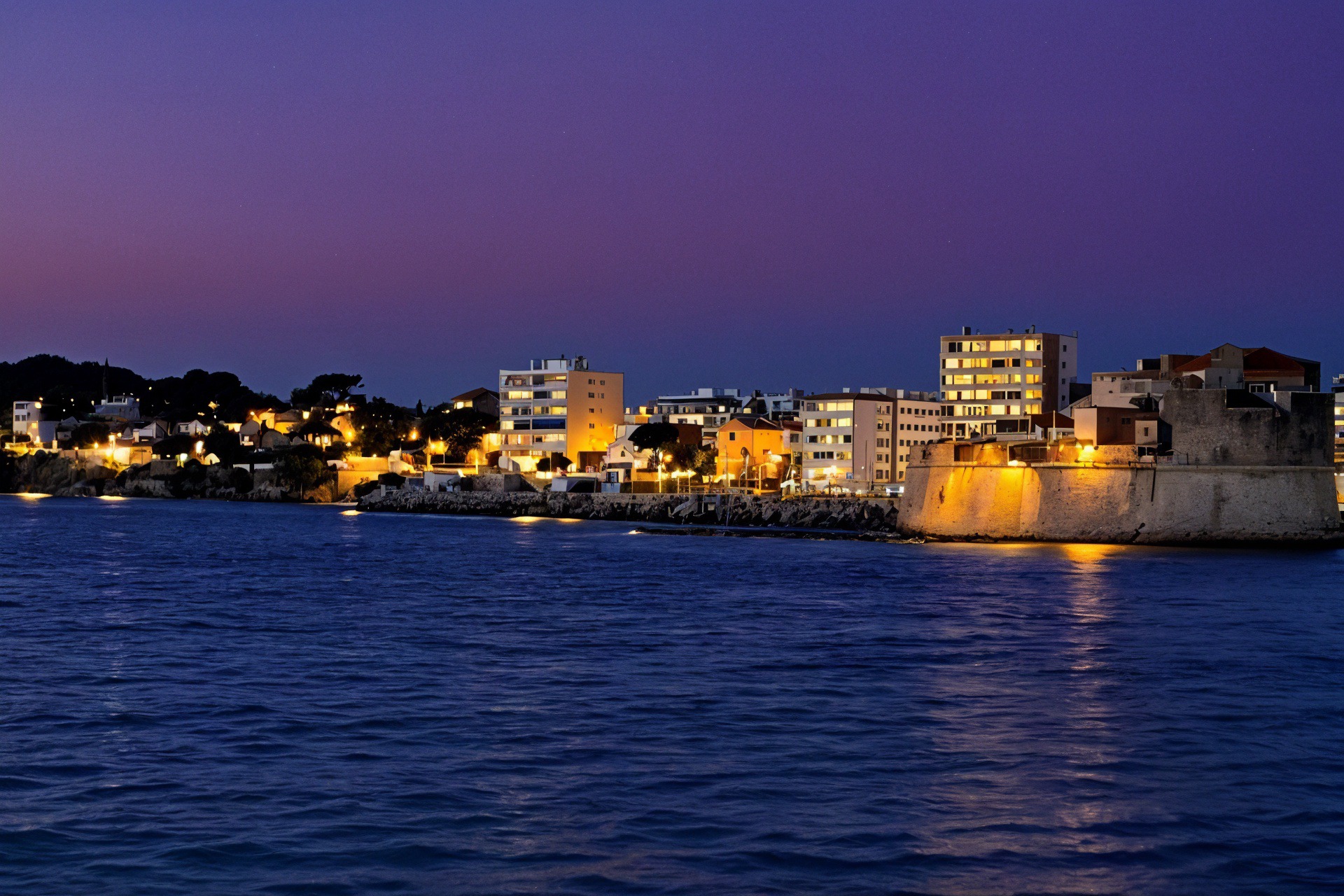 Plages du Mourillon Toulon - quartier bord de mer immobilier